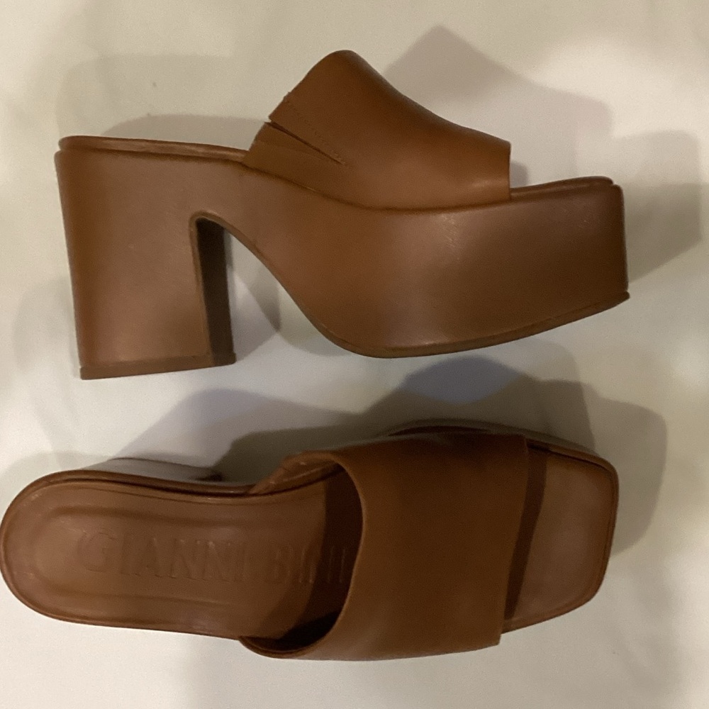 Gianni Bini Tan Platform Sandals